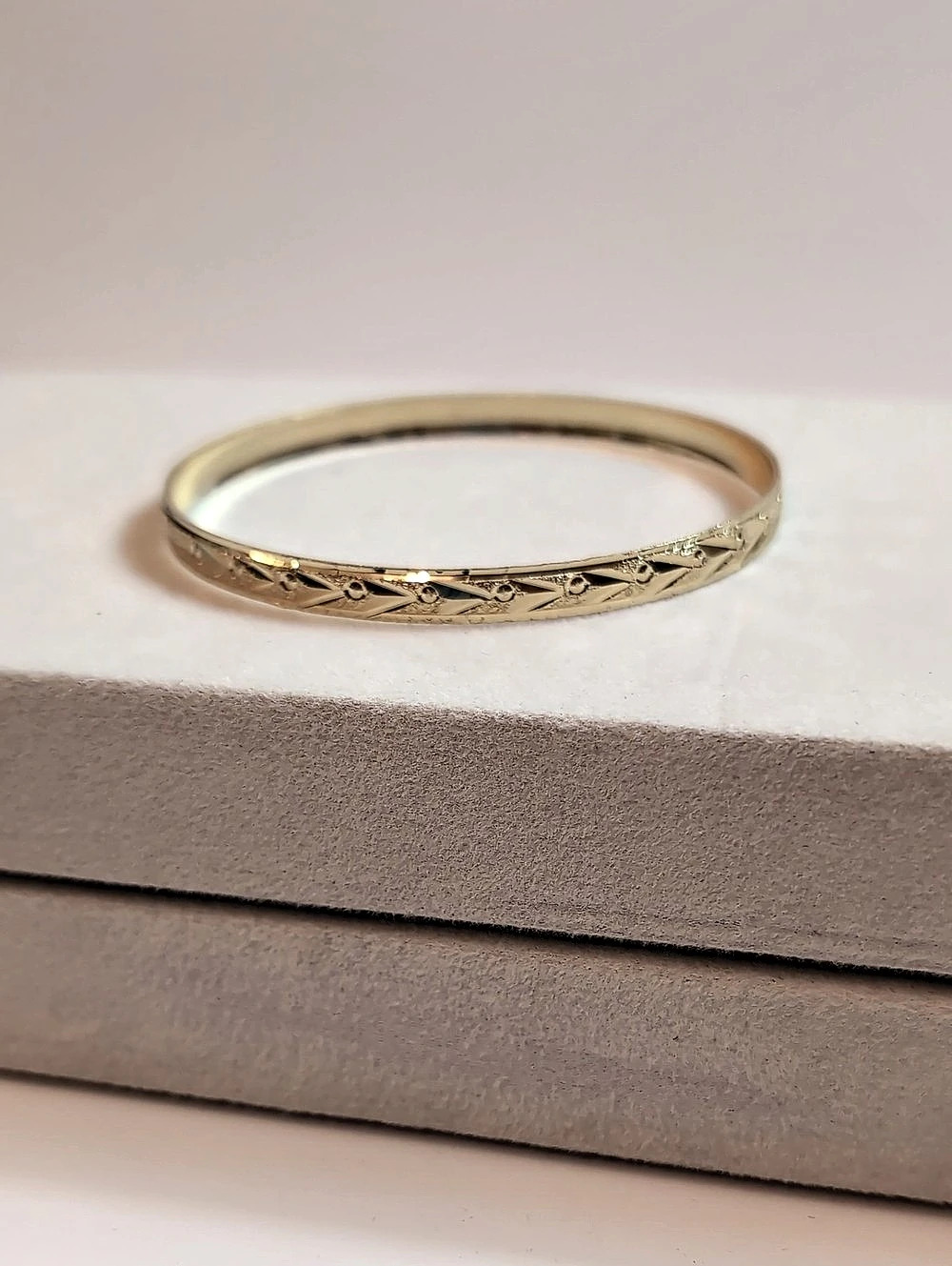 18k Engraved Gold Filled Bangle 9" New